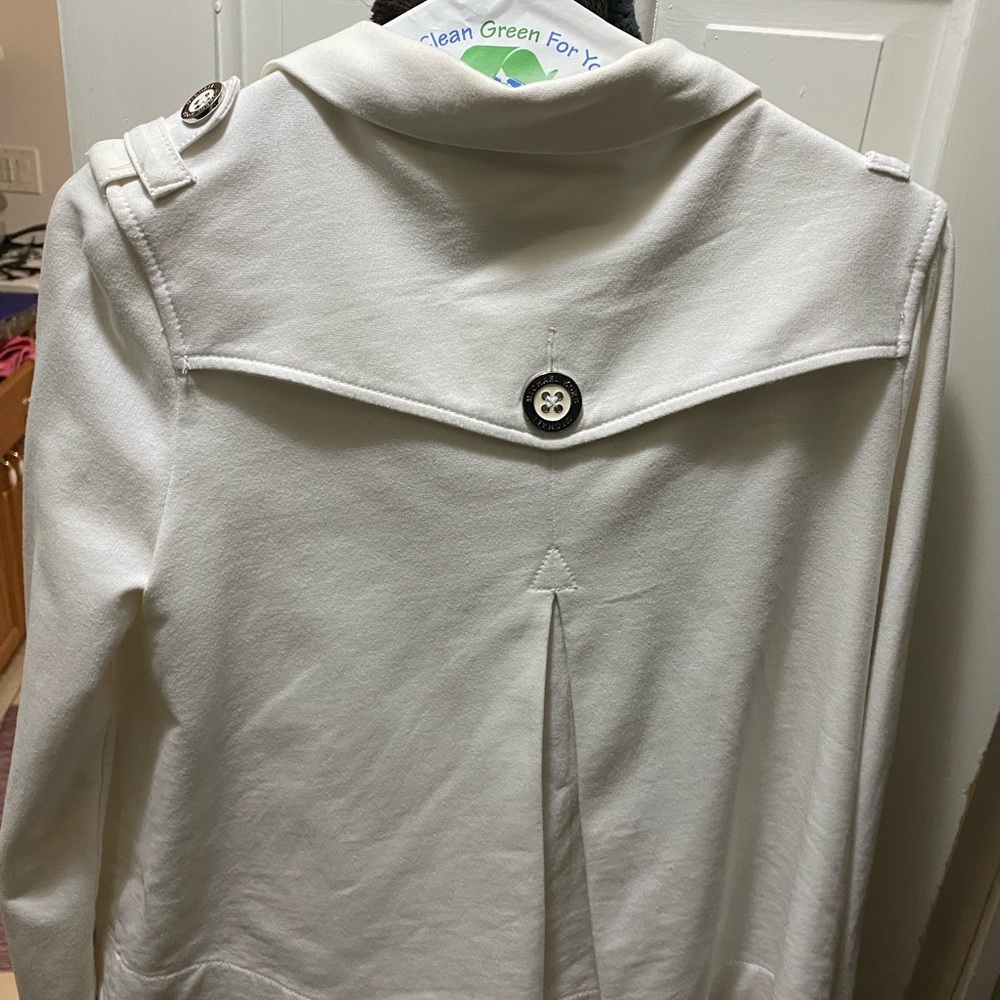 Size S Michael Kors blazer jacket! Very stylish fits well, just dry cleaned